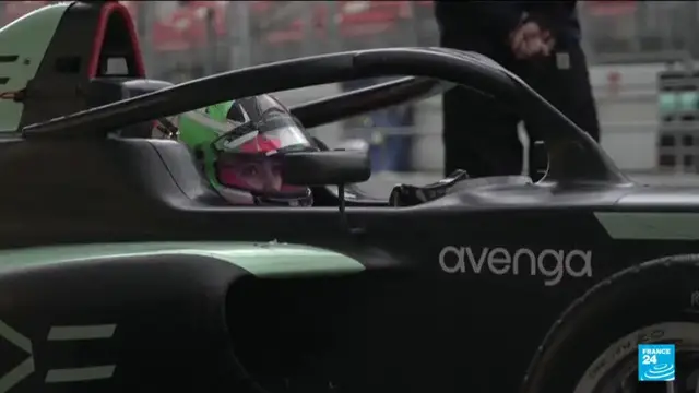 Video thumbnail for Breaking barriers: Teen racer Skye Parker takes on Formula 4