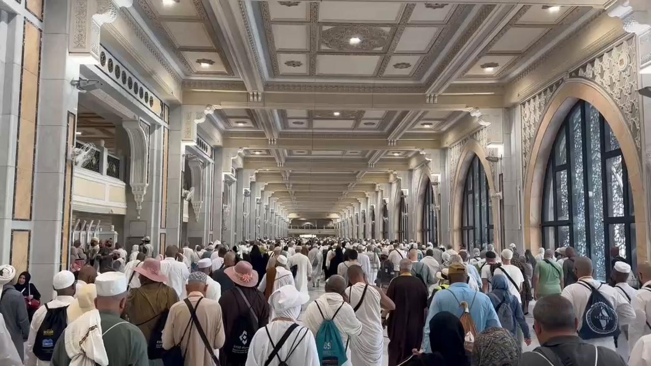 Video thumbnail for Saudi Arabia: Around 1.8 million Muslims complete Hajj rituals in Mecca.