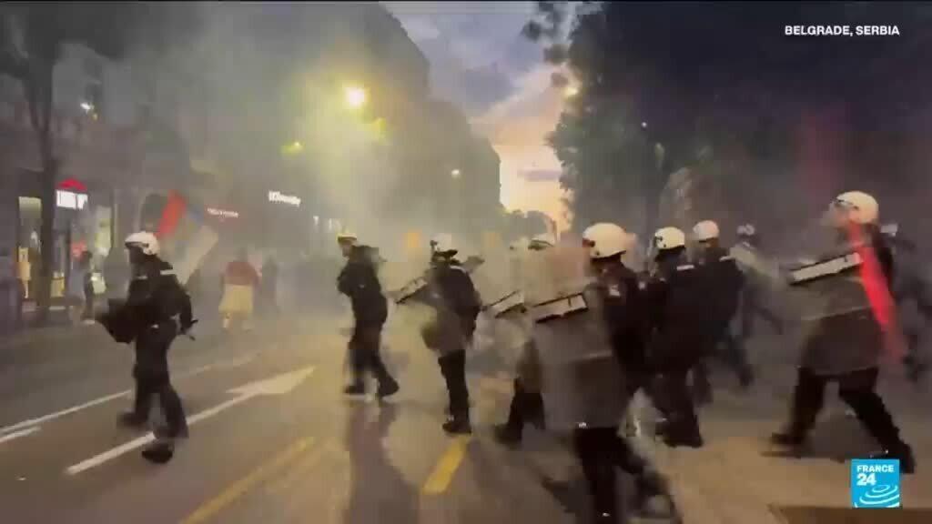 Video thumbnail for Protesters clash with police after an anti-government rally in Serbia's capital