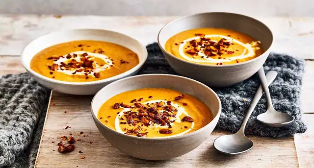 Video thumbnail for Spicy pumpkin soup