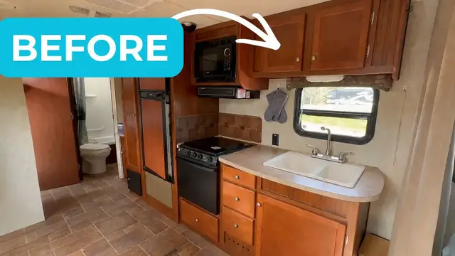 Video thumbnail for People With Dated Cabinets Are Flipping Out Over This Genius Kitchen Makeover