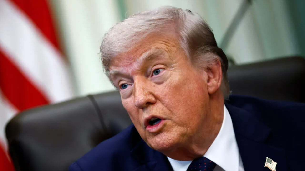 Video thumbnail for Only 1 Trump gold card visa has been sold so far