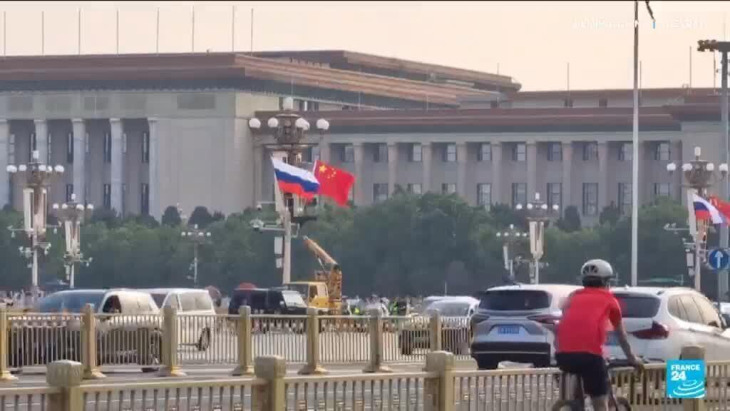 Video thumbnail for Putin hopes to deepen China's commitment to Russian oil