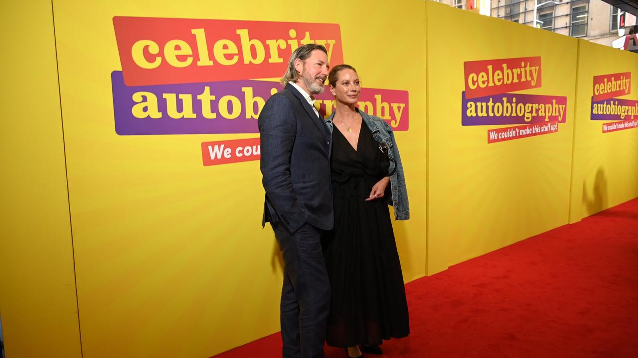 Video thumbnail for "NY: "Celebrity Autobiography" Broadway Opening Night�- Arrivals" 3.