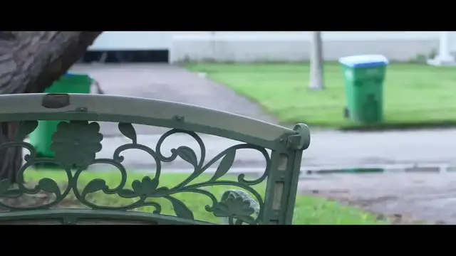 Video thumbnail for Neapolitan Pizza Recipe (Deep Fried Method)(720P HD)