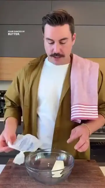 Video thumbnail for The Christmas Cr ck really lives up to its name  Its was perfectly crunchy  not overly sweet  and(720P HD)