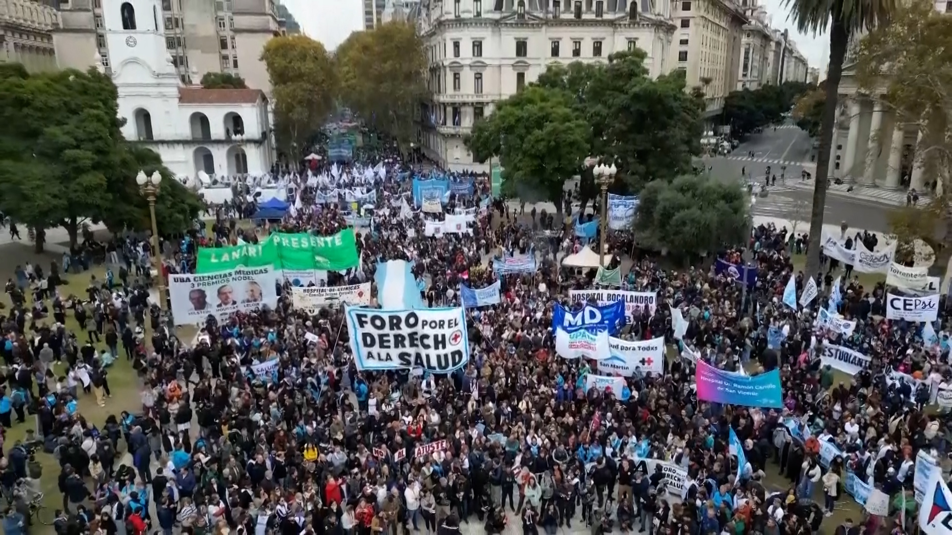 Video thumbnail for Argentina protesters condemn Milei healthcare funding cuts