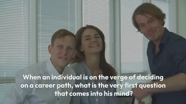 Video thumbnail for Difference Between Public and Private Sector in IT