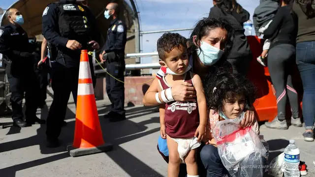 Video thumbnail for Sen. Mullin: Child born in US should leave with parents if they are deported