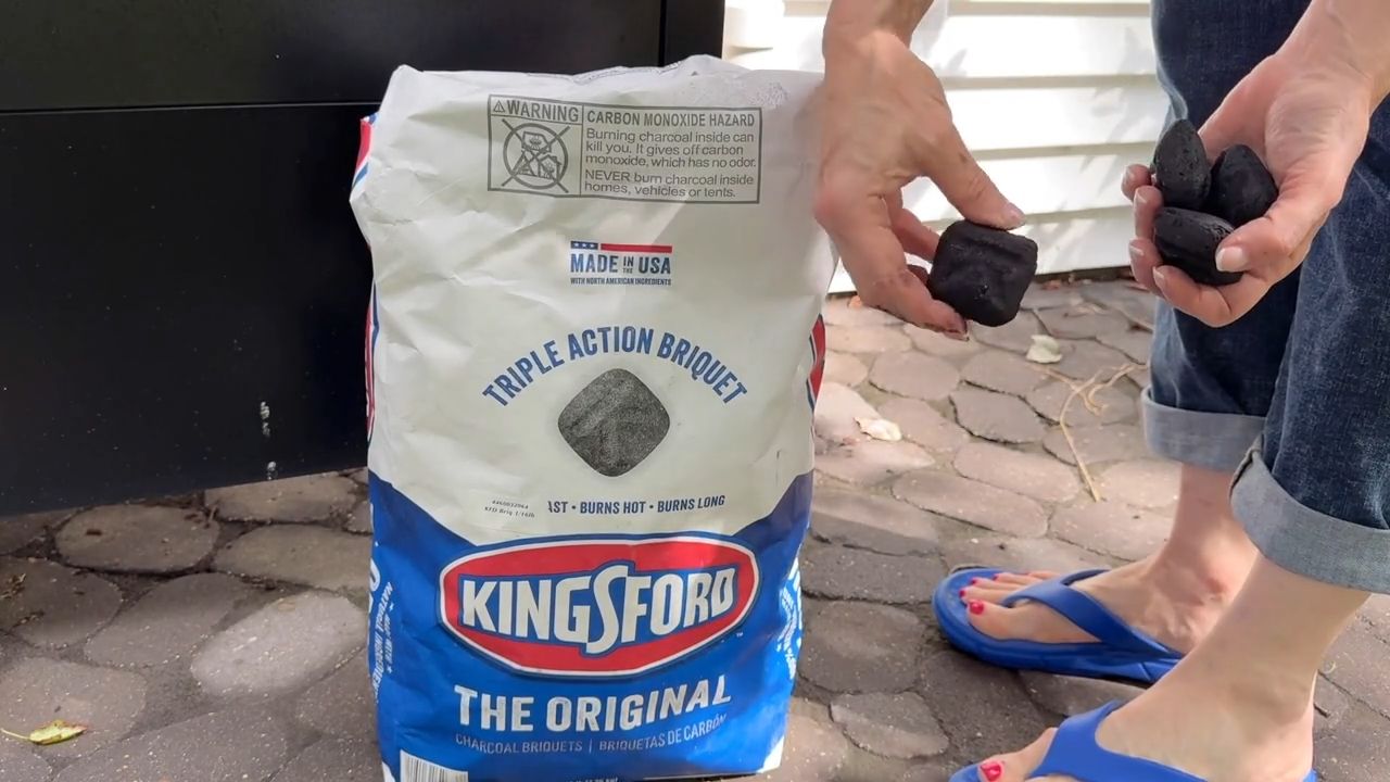 Video thumbnail for Why Homeowners Are Putting Charcoal In Their Bedroom Closets (Genius)