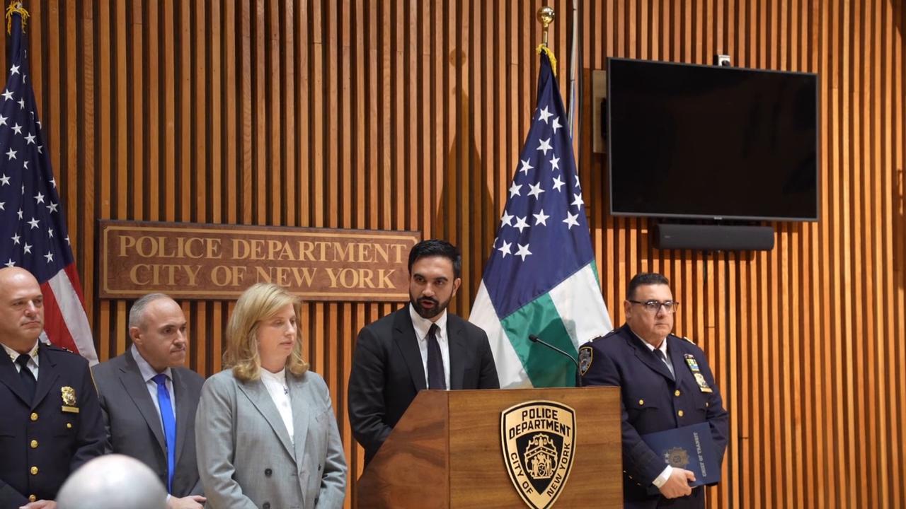 Video thumbnail for Briefing by Police Commissioner and mayor 2.