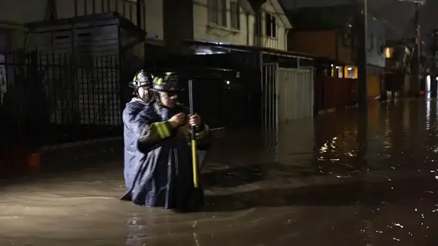 Video thumbnail for Chile: At least 4 dead as severe storm floods Chile's Santiago.