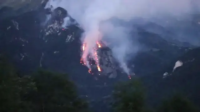 Video thumbnail for France: Lightning-Triggered Wildfire in Planay, Savoie, Burns 60 Hectares.