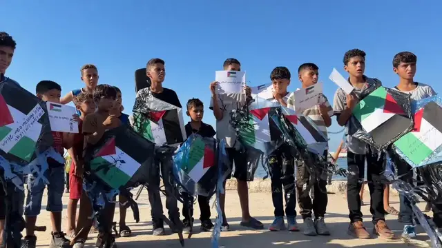Video thumbnail for Gaza children demand free play atmosphere after Israel's recent kite threats.