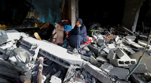 Video thumbnail for Israeli attacks kill at least five Palestinians in Gaza despite ‘ceasefire’