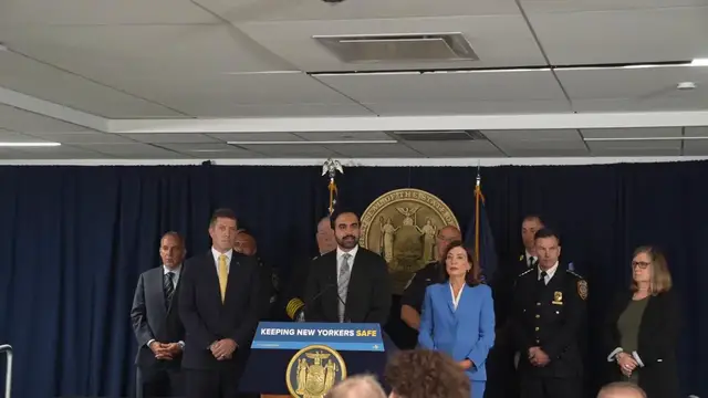 Video thumbnail for Governor Hochul and Mayor Mamdani Demand the Release of Federal Counterterrorism Funding 2.
