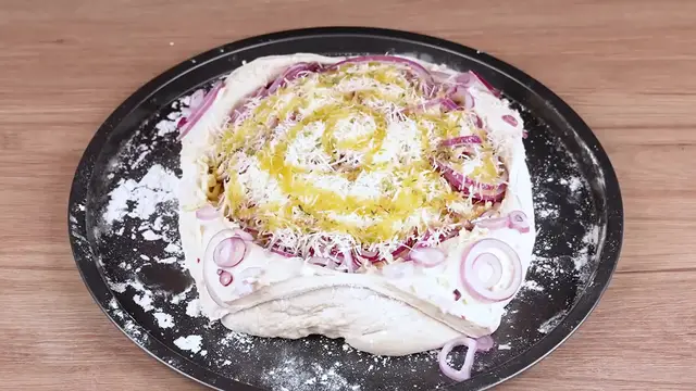 Video thumbnail for After this genius idea  everyone is making onions like this(720P HD)