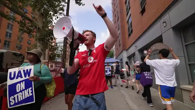 Video thumbnail for Bronx public defenders strike drags into second week, with stalled negotiations slowing court operations