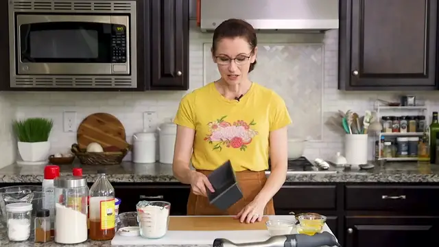 'Video thumbnail for Chocolate Chunk Banana Bread ¦ Healthy with Oat Flour (720p 24fps)'