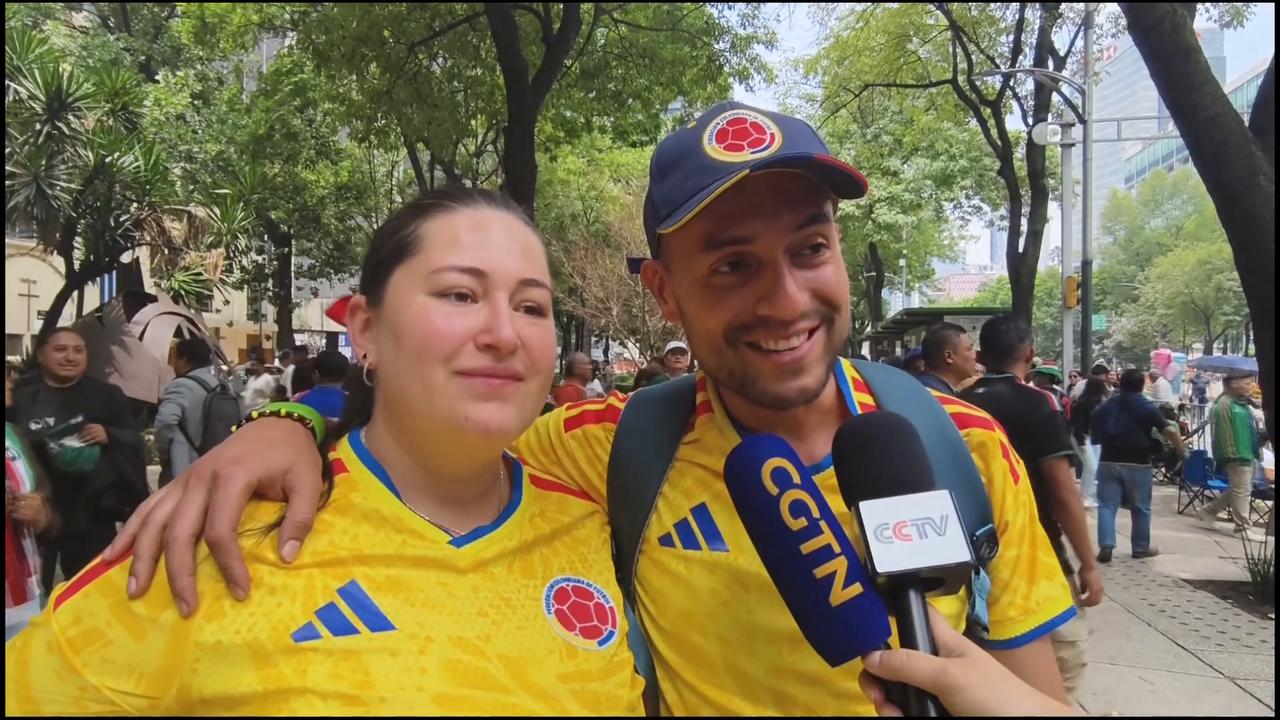 Video thumbnail for Mexico: Fans flock to Mexico City’s cultural FIFA World Cup parade.