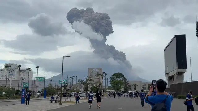 Video thumbnail for Ash rises following volcanic eruption in Kyushu, Japan