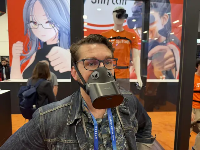 Video thumbnail for Trying the Mutalk 2 Silent Microphone Mask