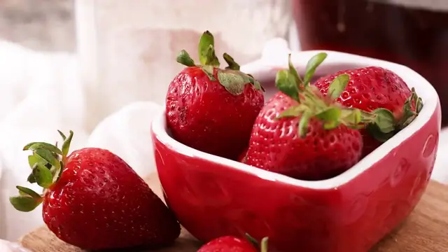 'Video thumbnail for BEST Viral TikTok Cottage Cheese Ice Cream ¦ Strawberry Cheesecake ¦ Naturally Sweetened & GF (720p 30fps)'