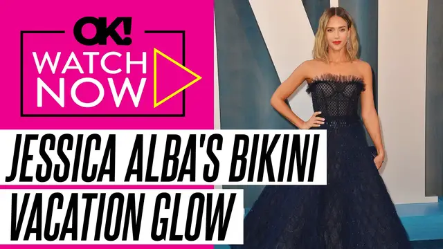 Video thumbnail for Single Jessica Alba Stuns in Cleavage-Baring Bikini While on Vacation: Photos