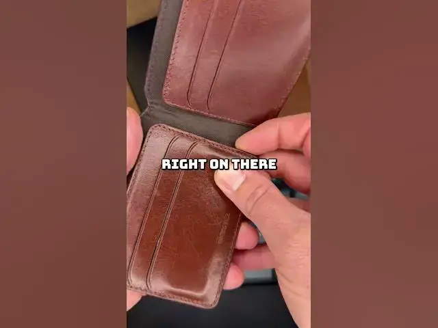 'Video thumbnail for This is the Ekster Modular Bifold #edc #wallet #leather'