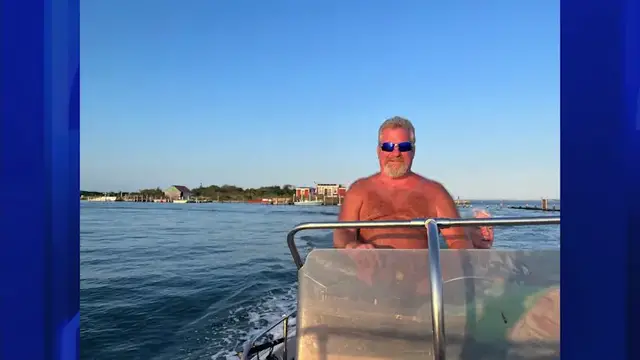 Video thumbnail for Bohemia man dies after boat capsizes at Captree State Park in Islip