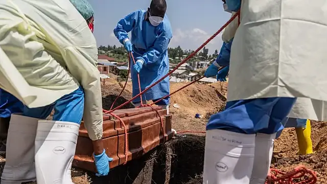 Video thumbnail for Confirmed Ebola cases rise to 1003, including 254 deaths, DRC says