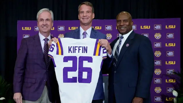 Video thumbnail for LSU's Packed Football Schedule and College Politics