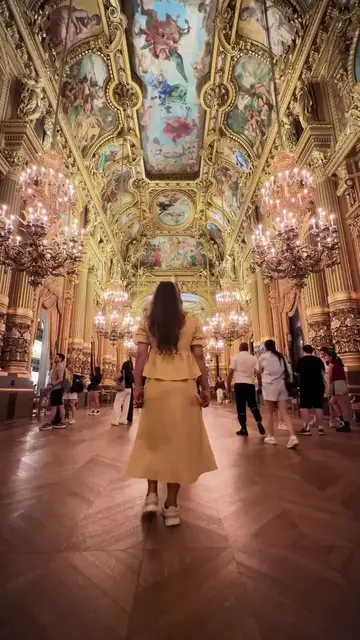 Video thumbnail for Cinematic Walk through the Grand Palais Garnier Interior