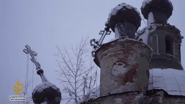Video thumbnail for Russia's countryside in decline: Service closures push families to relocate