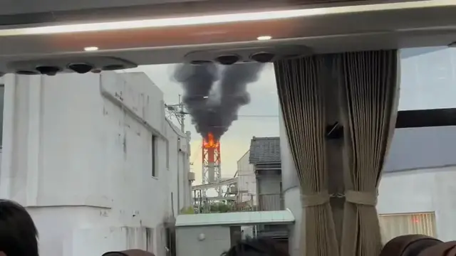 Video thumbnail for Japan: BLACK SMOKE AND FLAMES ERUPT FROM QUAKE-DAMAGED CHIMNEY AT JAPAN PAPER FACTORY.