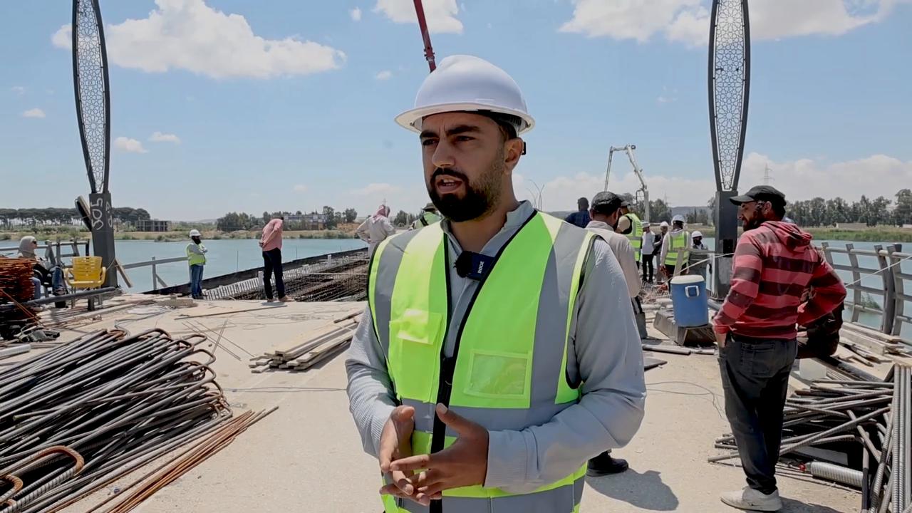 Video thumbnail for Syria: Reconstruction continues on Rashidi Bridge linking eastern and western Syria.