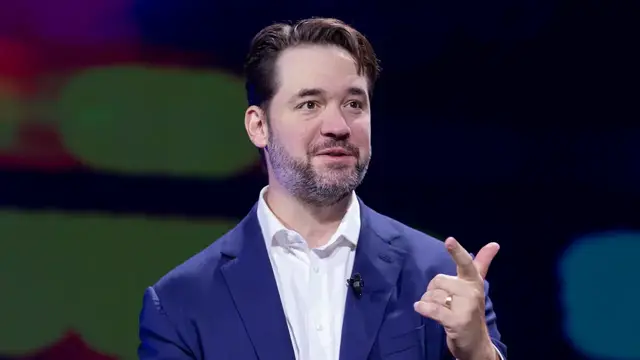 'Video thumbnail for Alexis Ohanian ditched the LSAT for Waffle House before building Reddit'