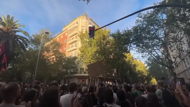 Video thumbnail for Spain: Police Clash With Protesters in Madrid After Elderly Woman’s Eviction 3.
