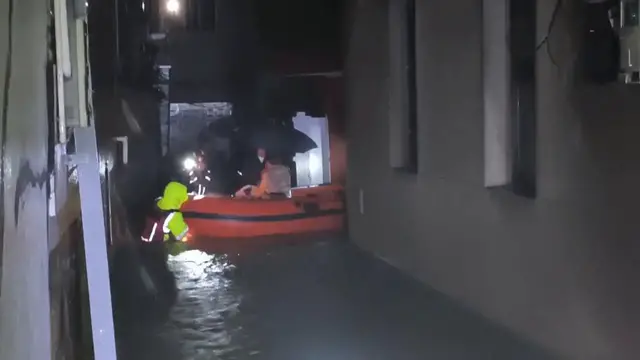 Video thumbnail for China: Firefighters rescue trapped people as Typhoon Dolphin batters coastal Zhejiang.