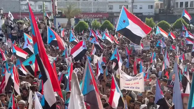 Video thumbnail for Yemen: Thousands rally in Aden in support of Southern Transitional Council.