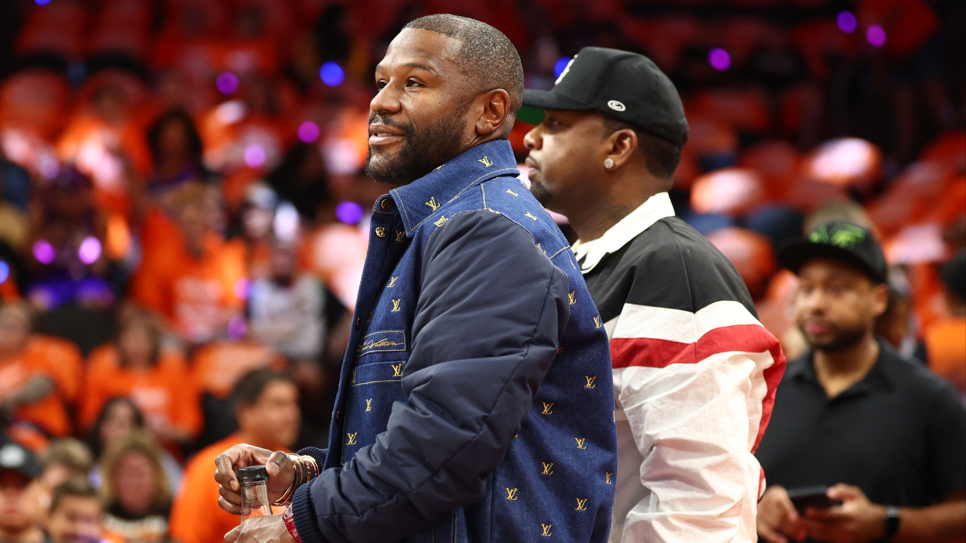 Video thumbnail for Floyd Mayweather Jr. Faces Tumultuous Legal & Personal Battles