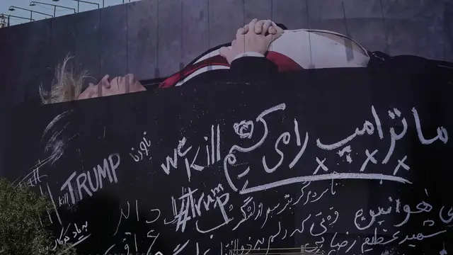 Video thumbnail for Iran unveils huge billboard showing Trump in coffin