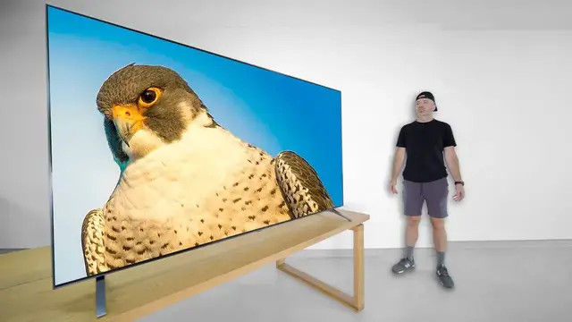 'Video thumbnail for The Most Pixels Ever on Unbox Therapy...'