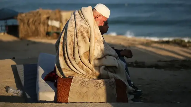 'Video thumbnail for ‘Beyond desperation’: Gaza’s displaced struggle to survive with nothing'