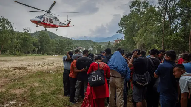 Video thumbnail for Nepal needs to "rethink," not just rebuild, after floods: Analysis