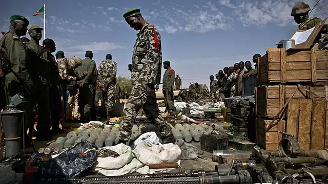 Video thumbnail for Malian army retakes key northern town of Anefis after week-long battle