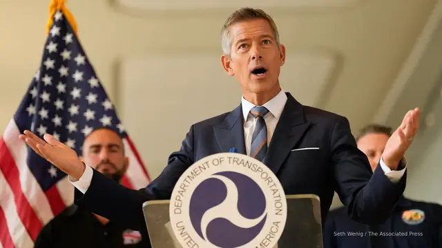 'Video thumbnail for Duffy warns air travel delays ‘only going to get worse’ amid shutdown'