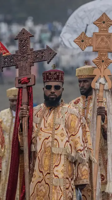 Video thumbnail for Ethiopians celebrate Meskel and call for peace amid fighting