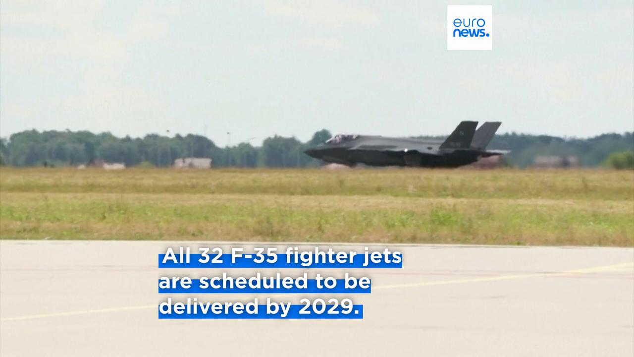 Video thumbnail for 'Hussarz' roar over Poland as first F-35s officially enter service