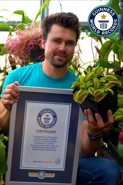 Video thumbnail for Exploring a thousand-square-foot greenhouse with rare carnivorous plants